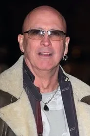 Richard Fairbrass en David Bowie: Jazzin' for Blue Jean