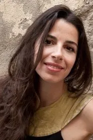 Foto de Rita Calçada Bastos interpretando a  en Se Podes Olhar Vê. Se Podes Ver Repara