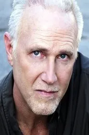 Robert Fleet en Dark Amazon
