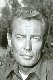 Robert McQueeney en The Tijuana Story