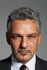 Foto de Roberto Baggio interpretando a Self en Soccer Shoot-Out