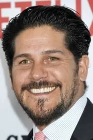 Roberto Cano en Las mejores familias