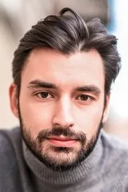 Roko Sikavica en Tlo pod nogama