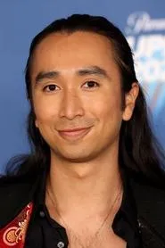 Román Zaragoza en Aang: The Last Airbender