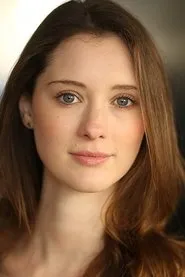 Rose Muirhead en Mama's Watching