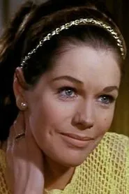 Rosemary Nicols en The Mini-Affair
