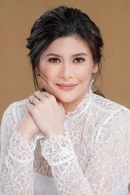 Retrato de Roxanne Guinoo