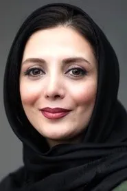 Retrato de Roya Mirelmi