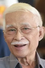 Retrato de Sa-Ard Piempongsan