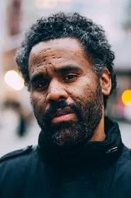 Retrato de Sacha Jenkins