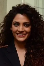 Retrato de Saiyami Kher