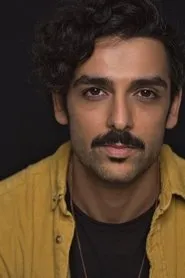 Retrato de Samuel Tehrani