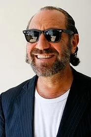 Sandy Gutman en Somewhere in the Darkness