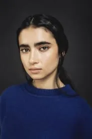 Sara Montpetit en Vampira humanista busca suicida