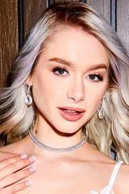 Retrato de Scarlett Hampton