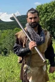 Retrato de Seçkin Kurbaş