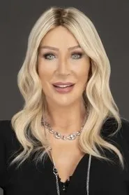 Foto de Seda Sayan como Yıldız Akar