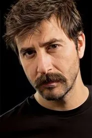 Retrato de Selim Makaroğlu