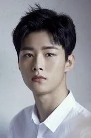 Foto de Seo Ji-hoon como Lee Kang-min