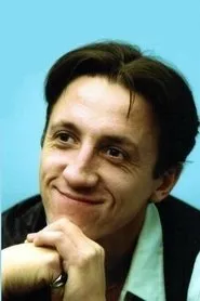 Foto de Sergei Dyachkov interpretando a en Salvando al Reino de Oz