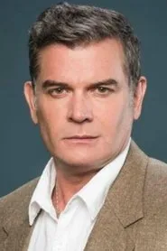 Foto de Sergio Basañez como Juan Manuel Aguirre