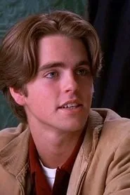 Foto de Shane McDermott como Garrett Booth