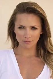 Foto de Shantel VanSanten como Karen Baldwin