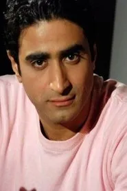 Sherif Elkhayam en Kiss Me Not