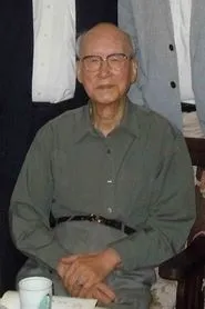 Shuntaro Hida en White Light/Black Rain: The Destruction of Hiroshima and Nagasaki