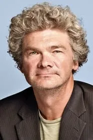Retrato de Simon Farnaby