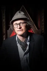 Retrato de Simon Munnery