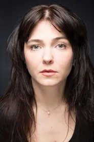 Simona Popescu en The Wild Dogs