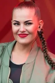 Retrato de Sonya Tayurskaya