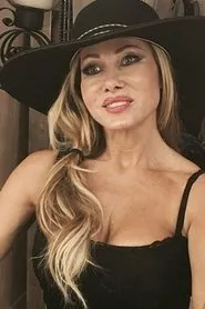 Stephanie Lynn Styles en Redwood Massacre: Annihilation