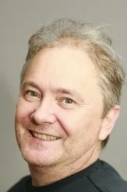 Retrato de Stephen Lindholm