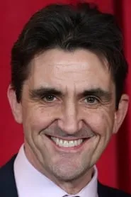 Stephen McGann en Grushko