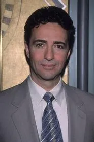 Retrato de Stephen Schnetzer