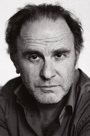 Retrato de Steve Kalfa