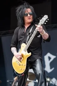 Retrato de Steve Stevens