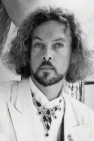 Steven Arnold en Steven Arnold: Heavenly Bodies