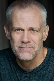 Retrato de Steven Sean Garland