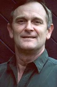 Stuart Devenie en Un loco genial