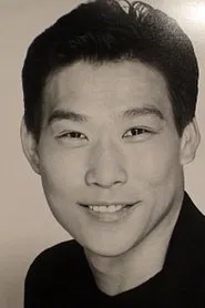 Stuart Quan en Night Shadow