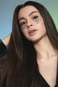 Retrato de Su Burcu Yazgi Coskun