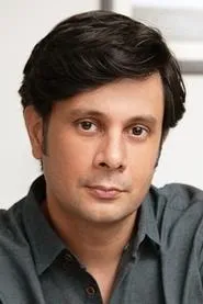 Foto de Suhaas Ahuja como Hemant