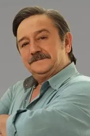Retrato de Süleyman Atanısev