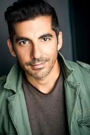 Sunil Malhotra en Ball and Chain