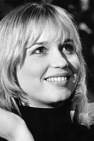 Susan Penhaligon en O Fat White Woman