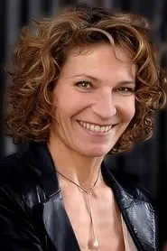 Foto de Sylvie Flepp como Mirta Torres