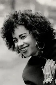 Taborah Johnson en Madballs: Gross Jokes